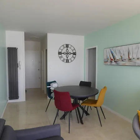 T2 Face Mer Avec Balcon - 4 Couchages, Proche Plage Et Commerces - Baisse De Prix - Fr-1-325-127 아파트 Les Sables-dʼOlonne